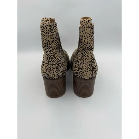 Altar'd State Cheetah Animal Print Chelsea Chunky Heel Booties 8.5 - Picture 3 of 9